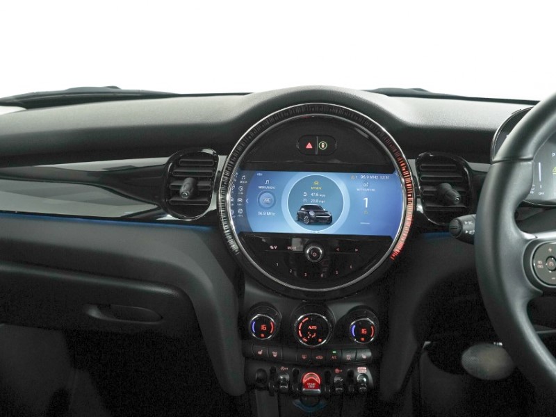 2024 (24) MINI HATCHBACK 1.5 Cooper Classic 3dr Auto 5344496