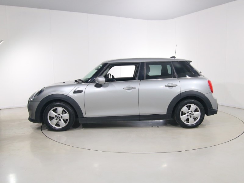 2022 (72) MINI HATCHBACK 1.5 Cooper Classic 5dr Auto 5349835