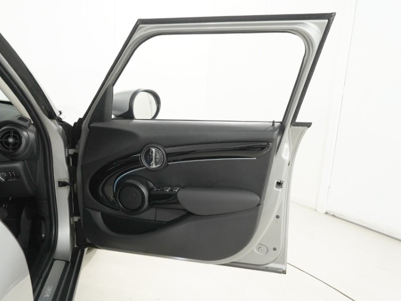 2022 (72) MINI HATCHBACK 1.5 Cooper Classic 5dr Auto 5349792