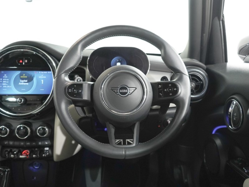 2024 (24) MINI HATCHBACK 2.0 Cooper S Exclusive 3dr 5351431