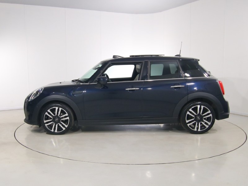 2023 (72) MINI HATCHBACK 1.5 Cooper Exclusive 5dr Auto 5352146