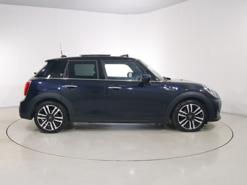 2023 (72) MINI HATCHBACK 1.5 Cooper Exclusive 5dr Auto 5352150