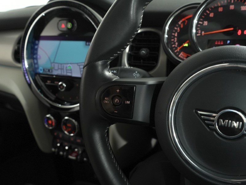 2023 (72) MINI HATCHBACK 1.5 Cooper Exclusive 5dr Auto 5352133