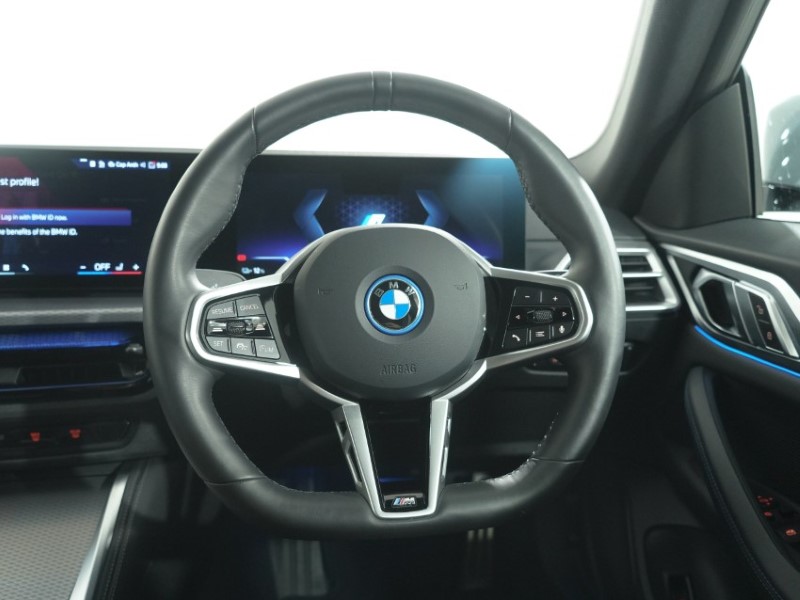 2025 (75) BMW I4 250kW eDrive40 M Sport 83.9kWh 5dr Auto 5349425