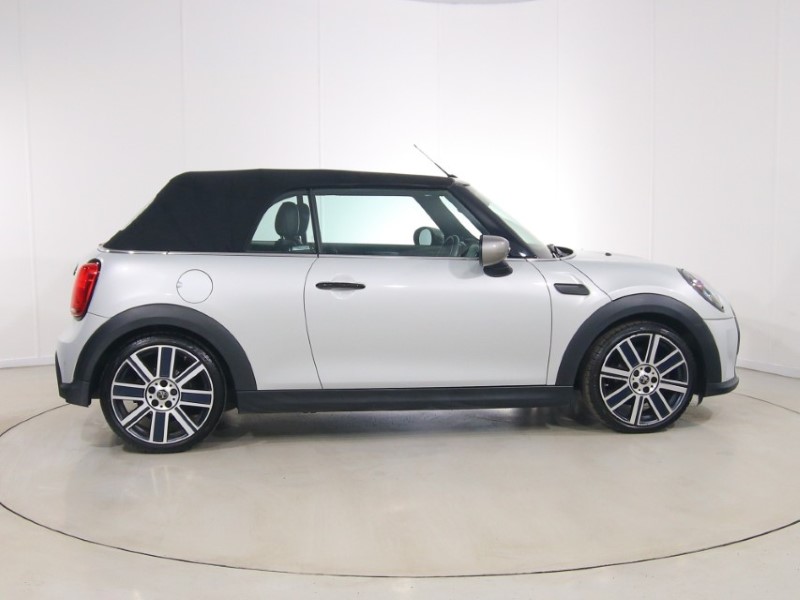 2021 (71) MINI CONVERTIBLE 1.5 Cooper Exclusive 2dr 5351189