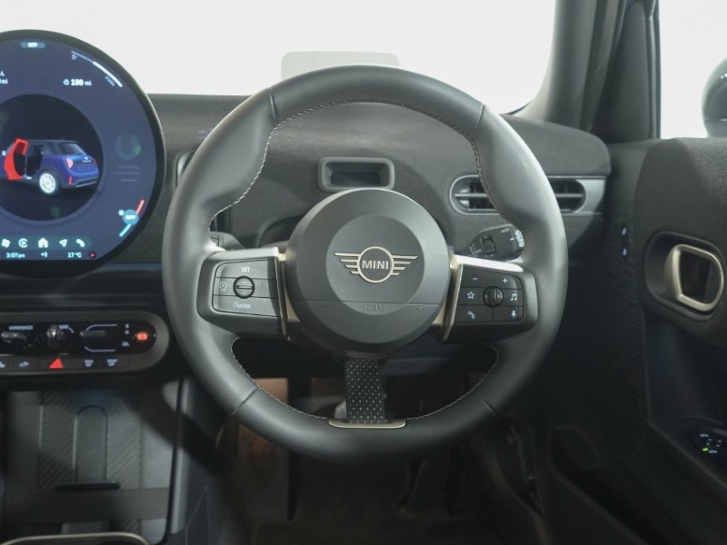 2026 (26) MINI COOPER 1.5 C Exclusive 5dr Auto 5784382