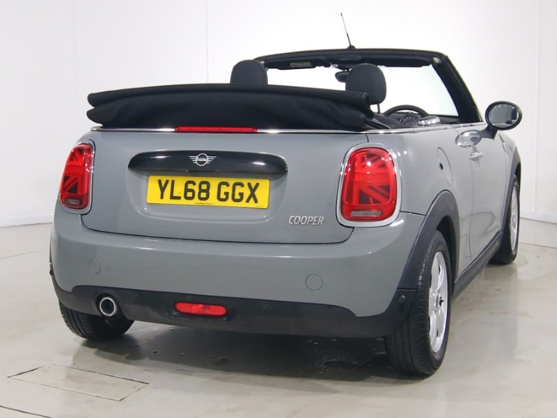 2018 (68) MINI CONVERTIBLE 1.5 Cooper Classic II 2dr Auto 5360327