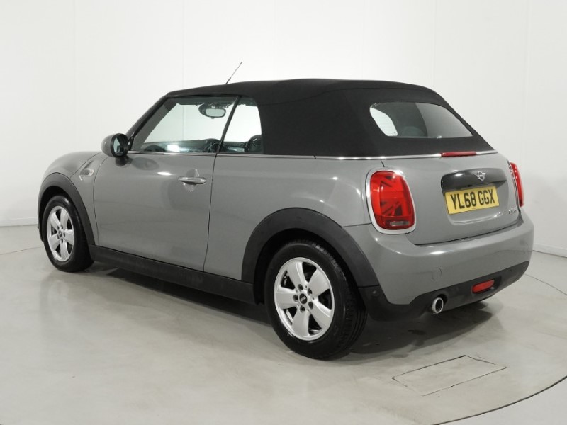 2018 (68) MINI CONVERTIBLE 1.5 Cooper Classic II 2dr Auto 5360287