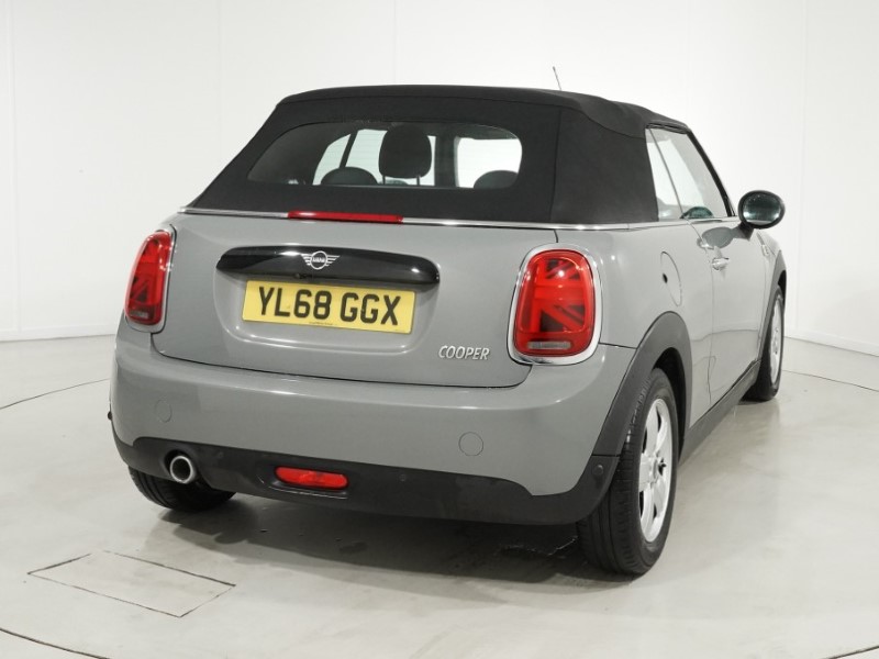 2018 (68) MINI CONVERTIBLE 1.5 Cooper Classic II 2dr Auto 5360289
