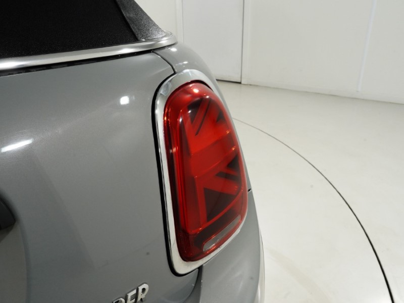 2018 (68) MINI CONVERTIBLE 1.5 Cooper Classic II 2dr Auto 5360280