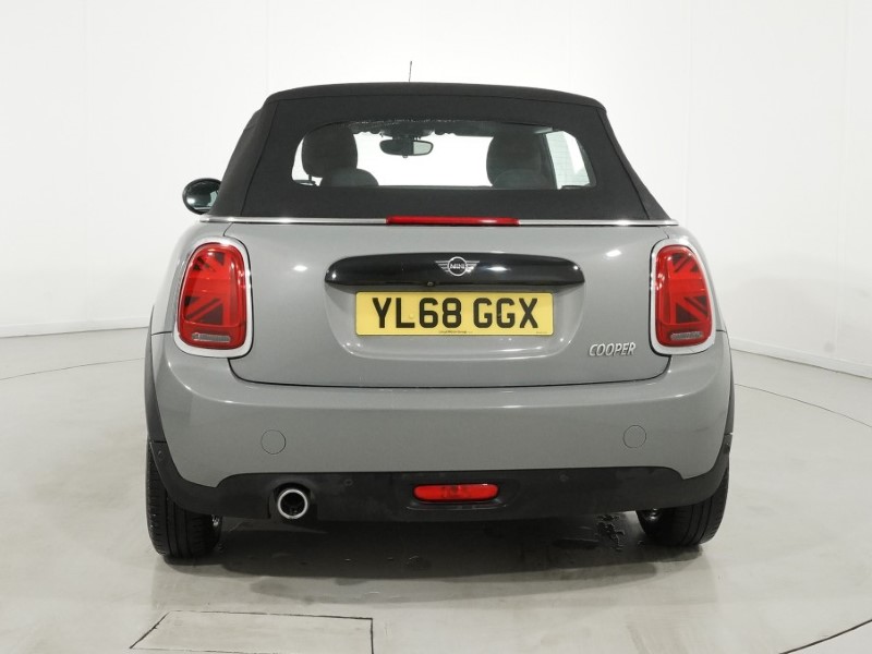 2018 (68) MINI CONVERTIBLE 1.5 Cooper Classic II 2dr Auto 5360288