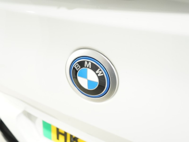 2024 (24) BMW iX2 150kW eDrive20 M Sport 65kWh 5dr Auto 5373371