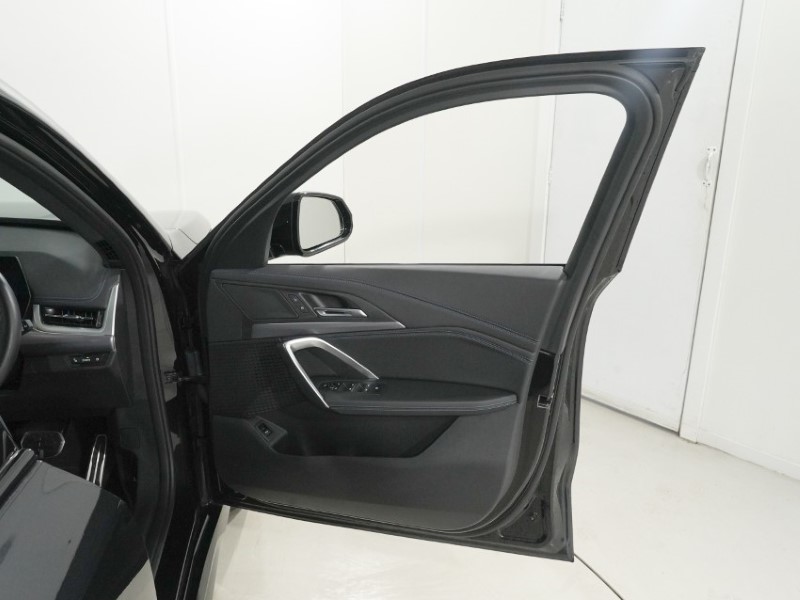 2024 (24) BMW iX1 xDrive30 M Sport 65kWh 5375024