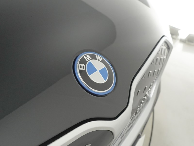 2024 (24) BMW iX1 xDrive30 M Sport 65kWh 5375019