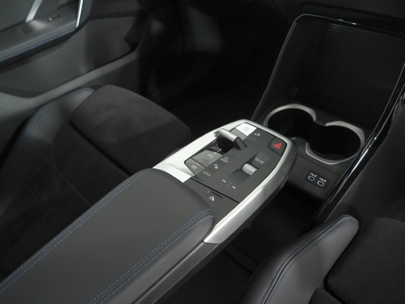 2024 (24) BMW iX1 xDrive30 M Sport 65kWh 5375029