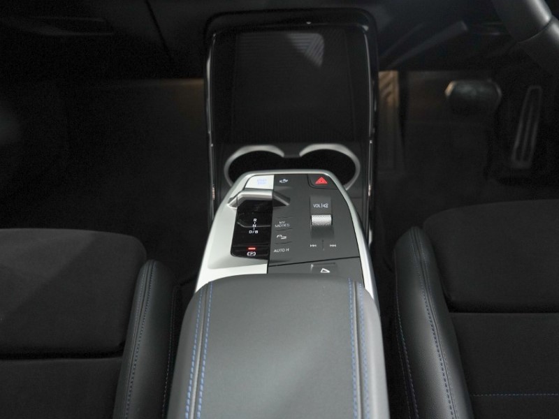 2024 (24) BMW iX1 xDrive30 M Sport 65kWh 5375017