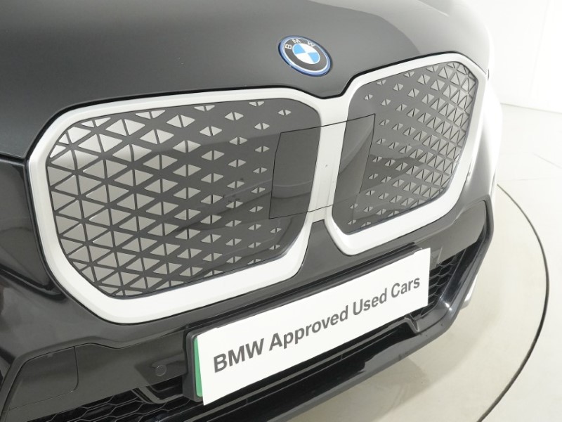 2024 (24) BMW iX1 xDrive30 M Sport 65kWh 5375020