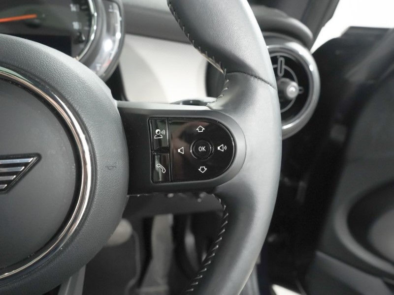 2022 (72) MINI HATCHBACK 1.5 Cooper Exclusive 3dr Auto 5364926