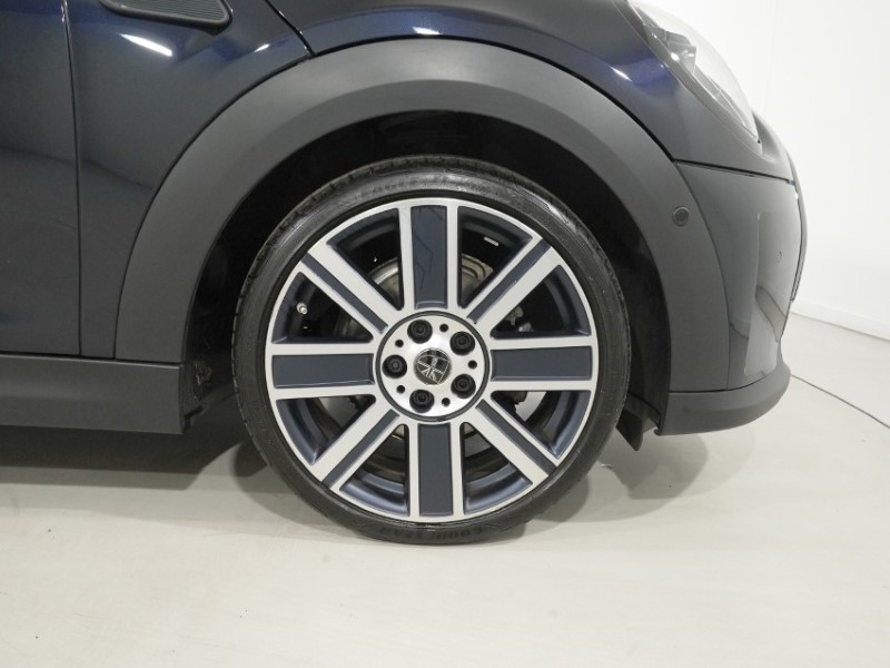 2022 (72) MINI HATCHBACK 1.5 Cooper Exclusive 3dr Auto 5364904