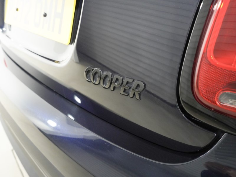 2022 (72) MINI HATCHBACK 1.5 Cooper Exclusive 3dr Auto 5364894
