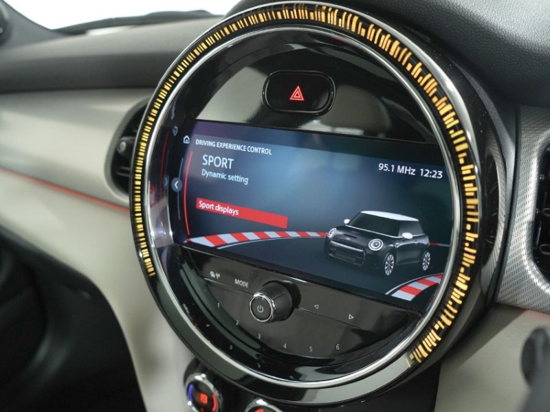 2022 (72) MINI HATCHBACK 1.5 Cooper Exclusive 3dr Auto 5364939