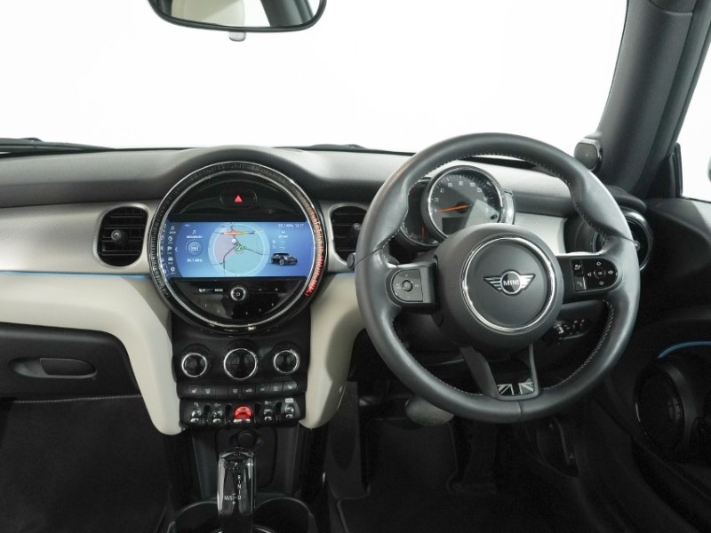 2022 (72) MINI HATCHBACK 1.5 Cooper Exclusive 3dr Auto 5364918