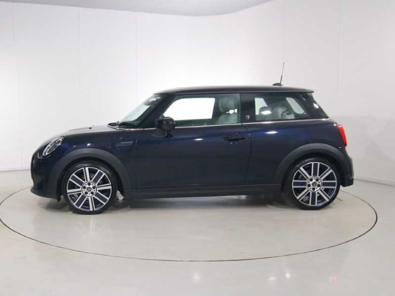 2022 (72) MINI HATCHBACK 1.5 Cooper Exclusive 3dr Auto 5364953