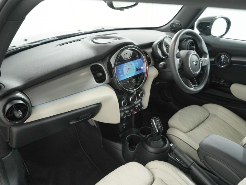 2022 (72) MINI HATCHBACK 1.5 Cooper Exclusive 3dr Auto 5364897
