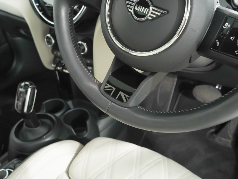 2022 (72) MINI HATCHBACK 1.5 Cooper Exclusive 3dr Auto 5364913