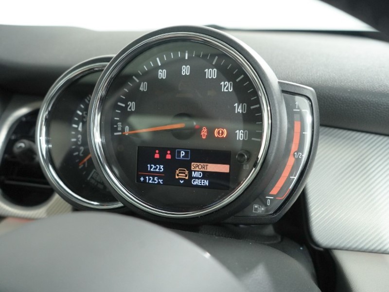 2022 (72) MINI HATCHBACK 1.5 Cooper Exclusive 3dr Auto 5364942
