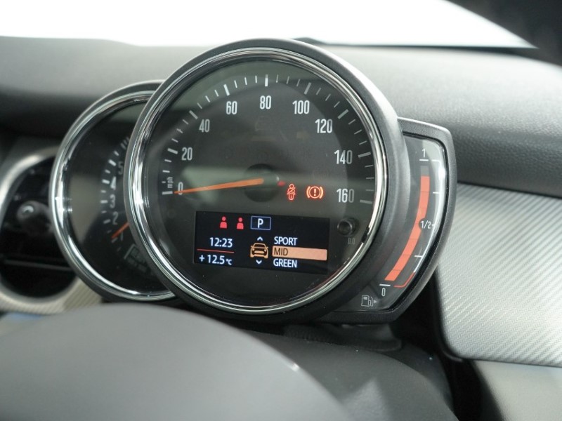 2022 (72) MINI HATCHBACK 1.5 Cooper Exclusive 3dr Auto 5364943