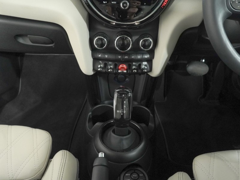 2022 (72) MINI HATCHBACK 1.5 Cooper Exclusive 3dr Auto 5364920
