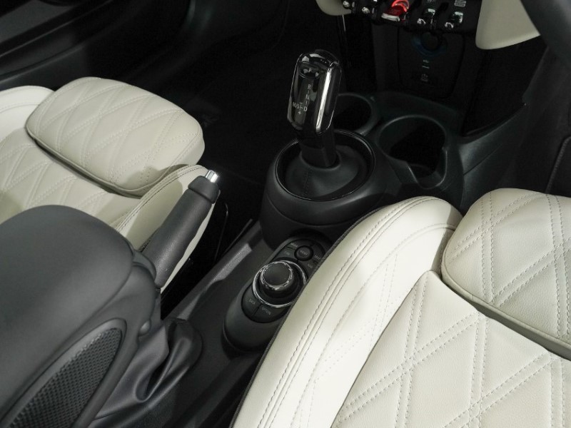 2022 (72) MINI HATCHBACK 1.5 Cooper Exclusive 3dr Auto 5364912