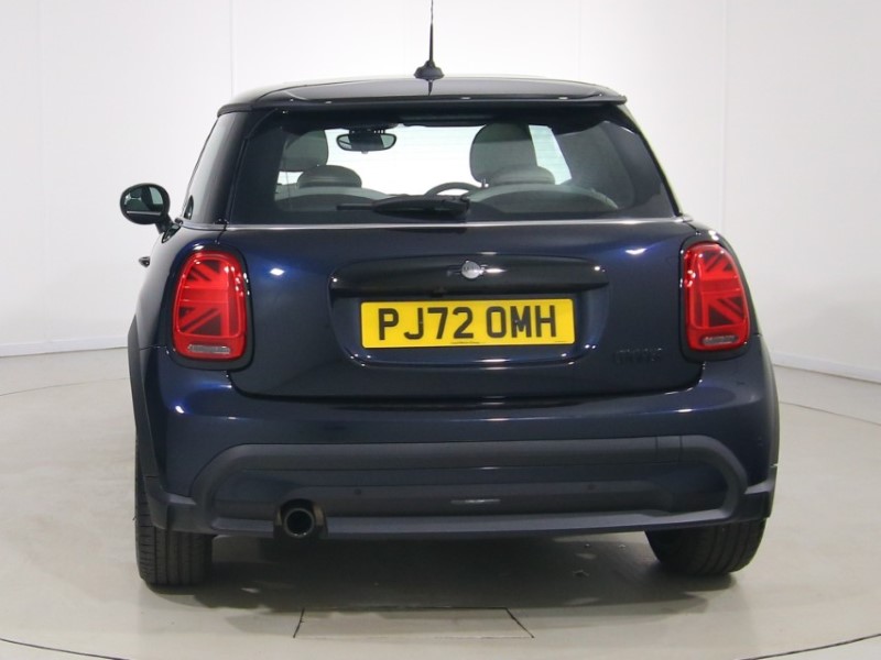 2022 (72) MINI HATCHBACK 1.5 Cooper Exclusive 3dr Auto 5364955