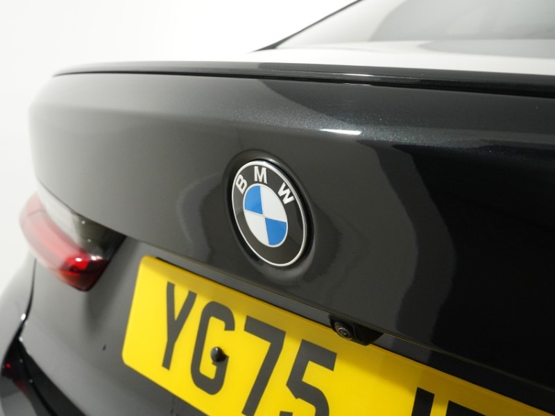 2025 (75) BMW 3 SERIES 320i M Sport 4dr Step Auto 5359937