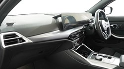2025 (75) BMW 3 SERIES 320i M Sport 4dr Step Auto 5359940