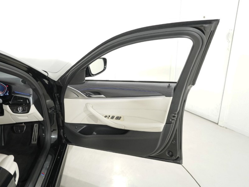 2020 (70) BMW 5 SERIES 520d MHT M Sport 4dr Step Auto 5370265
