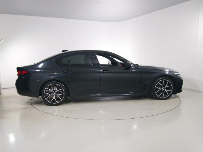 2020 (70) BMW 5 SERIES 520d MHT M Sport 4dr Step Auto 5370294