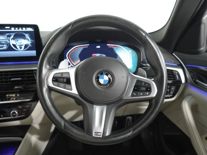2020 (70) BMW 5 SERIES 520d MHT M Sport 4dr Step Auto 5370253