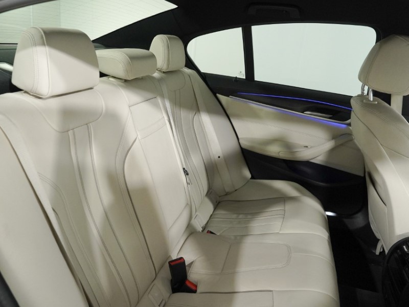 2020 (70) BMW 5 SERIES 520d MHT M Sport 4dr Step Auto 5370259