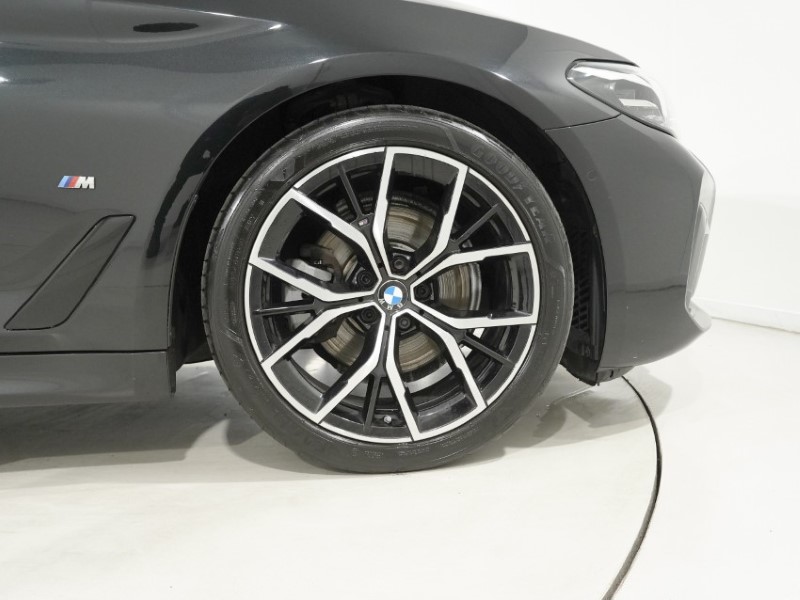 2020 (70) BMW 5 SERIES 520d MHT M Sport 4dr Step Auto 5370260