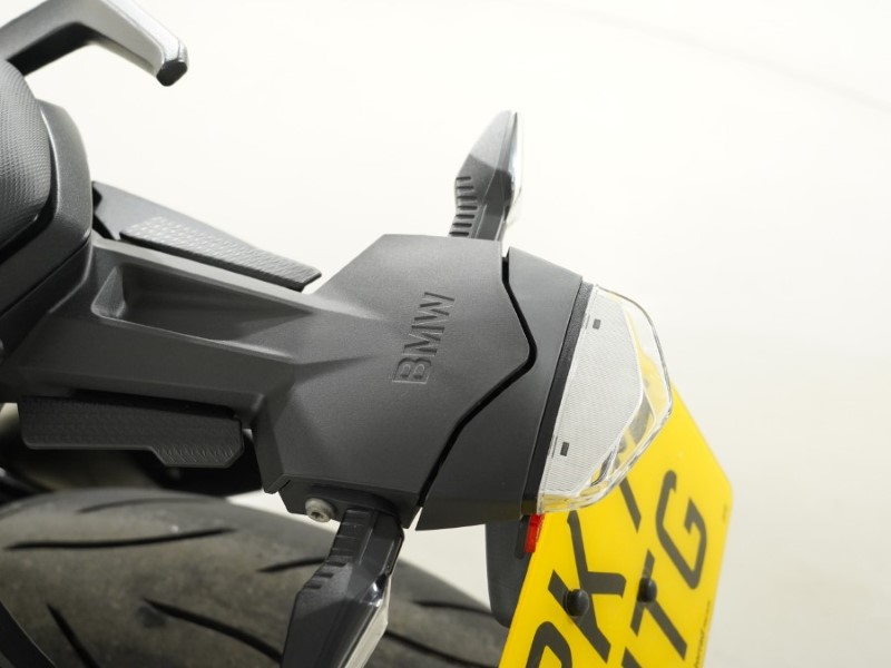 2024 (74) BMW Motorrad F900 R (20MY) 5462610