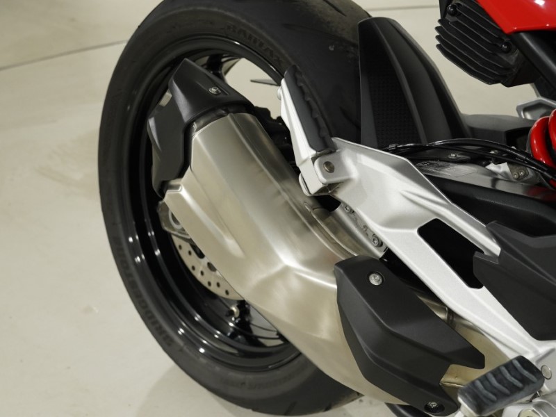 2024 (74) BMW Motorrad F900 R (20MY) 5462621
