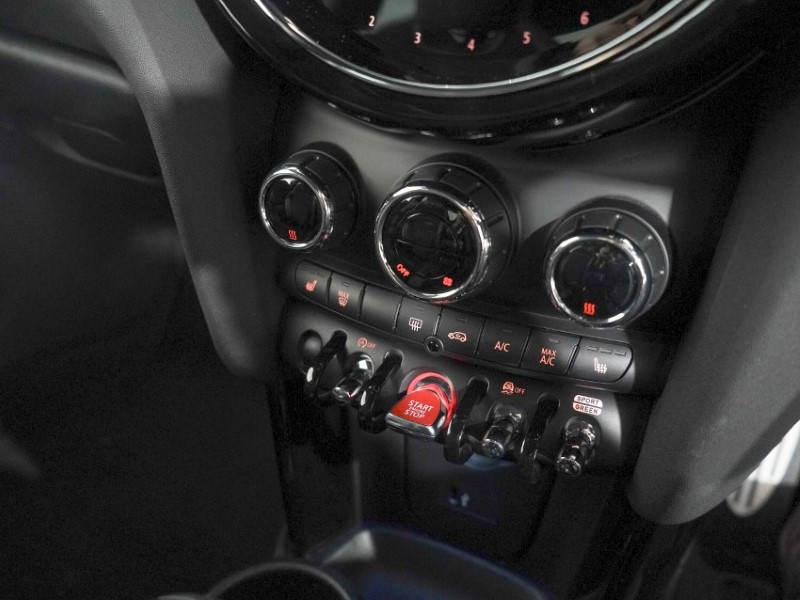 2024 (24) MINI HATCHBACK 1.5 Cooper Sport Premium 3dr Auto 5387607