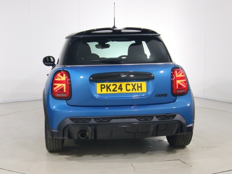 2024 (24) MINI HATCHBACK 1.5 Cooper Sport Premium 3dr Auto 5387628