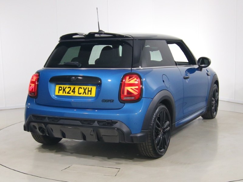 2024 (24) MINI HATCHBACK 1.5 Cooper Sport Premium 3dr Auto 5387629