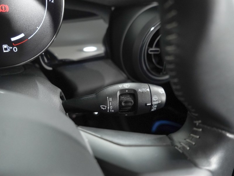 2024 (24) MINI HATCHBACK 1.5 Cooper Sport Premium 3dr Auto 5387608