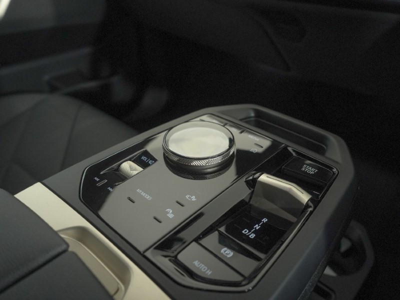 2026 (76) BMW iX xDrive40 M Sport 76.6kWh 5407781