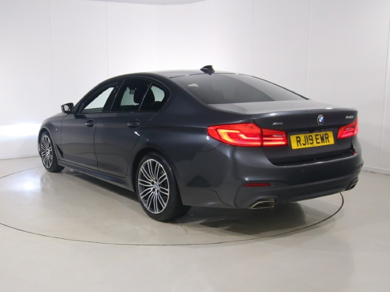 2019 (19) BMW 5 SERIES 540i xDrive M Sport 4dr Auto