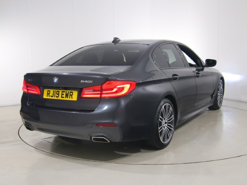 2019 (19) BMW 5 SERIES 540i xDrive M Sport 4dr Auto 5472448